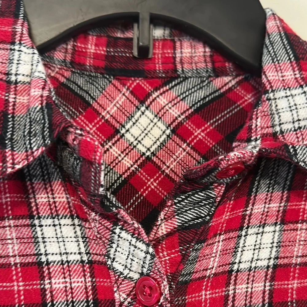 Plaid Button-Up Shirt - Red and Black - Picture 3 of 8